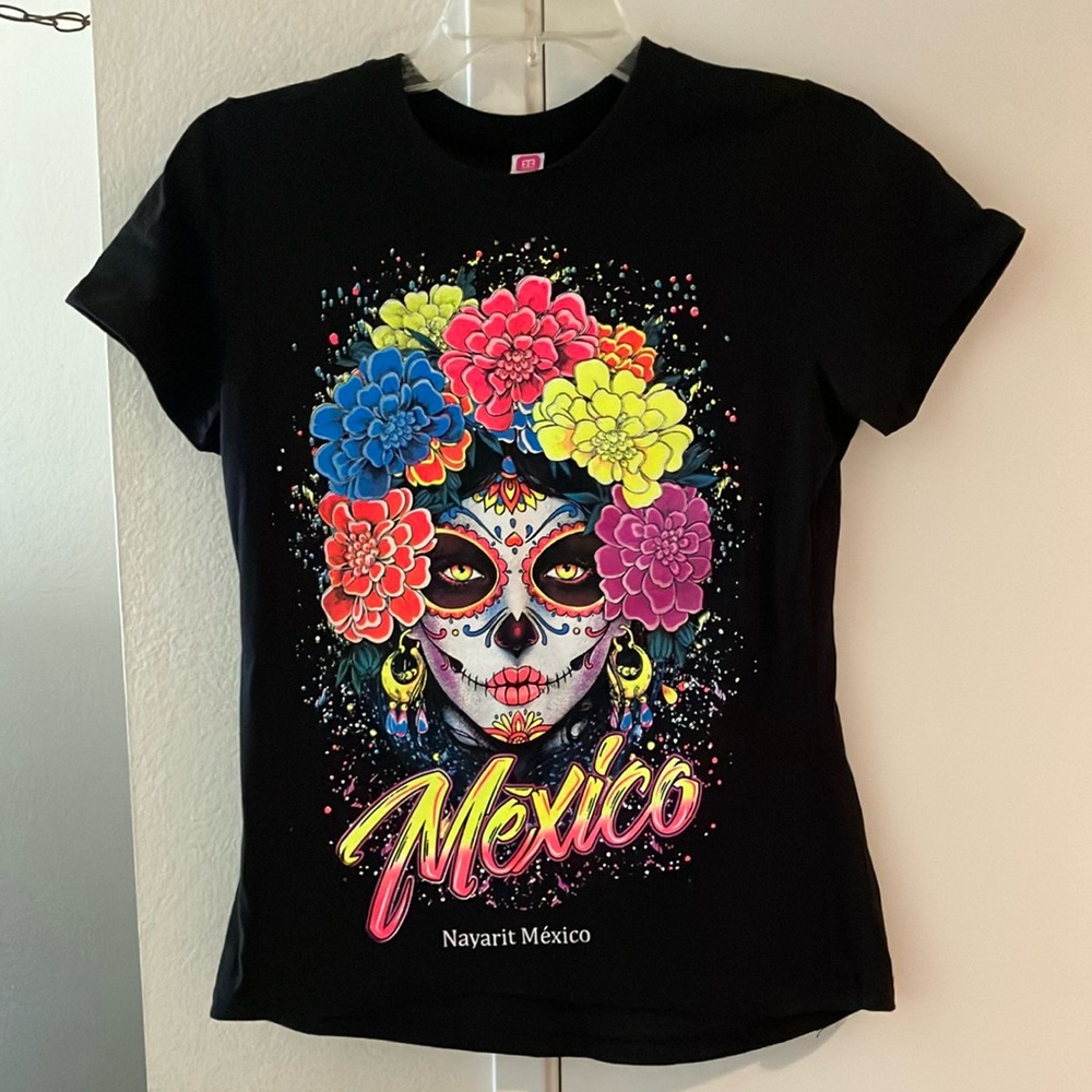 Colorful Graphic Black Tee